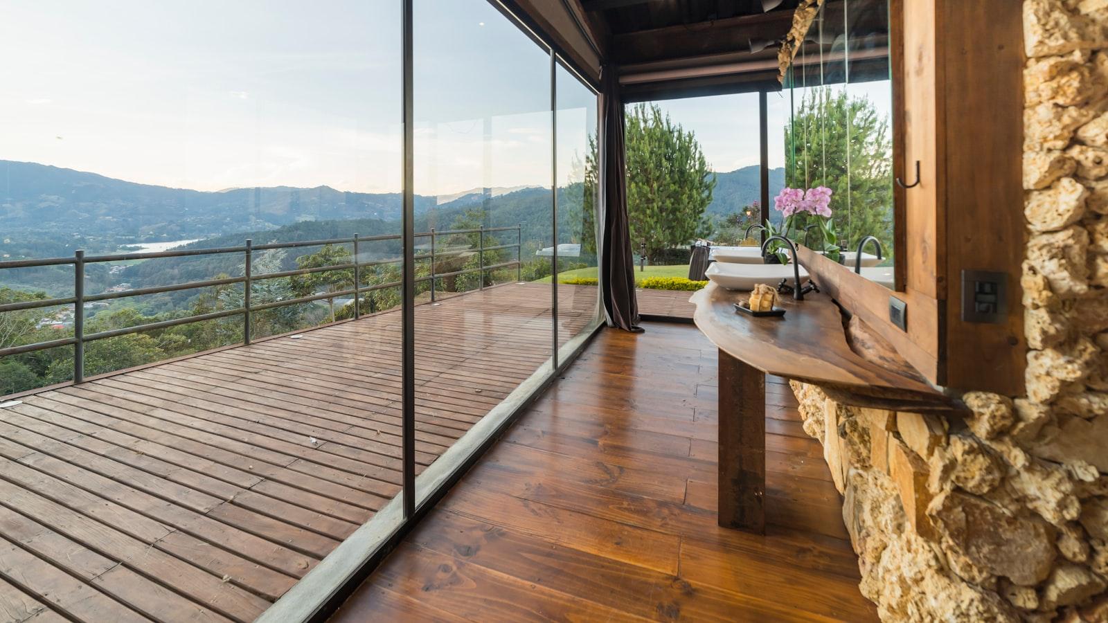 Bienvenidos a Medellín: Hogares geriátricos que ofrecen servicios especializados para una vida plena y confortable en la tercera edad.