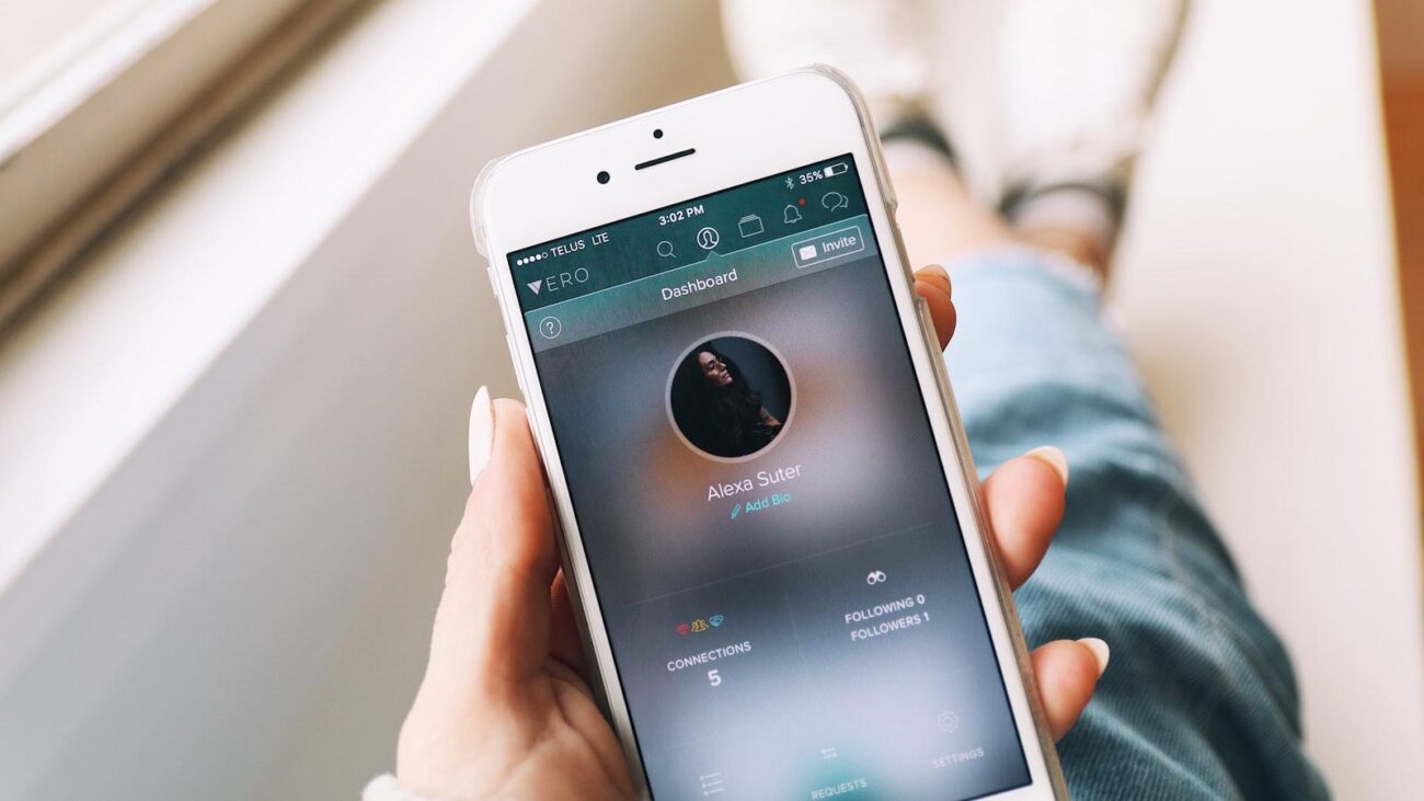 Técnicas innovadoras en hogares geriátricos de Medellín: Donde la atención se mezcla con la creatividad para una vida plena, creando un ambiente donde cada residente se siente parte de un entorno dinámico.