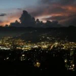 En Medellín, la ciudad de las flores, Hogares Geriátricos florecen como oasis de bienestar y atención amorosa para nuestros mayores, creando un ambiente donde cada residente se siente parte de un lugar lleno de amor.