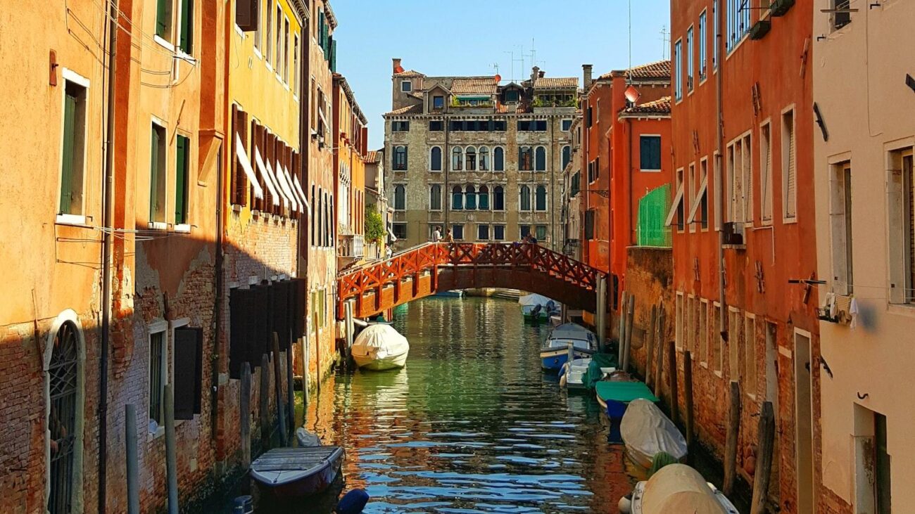 Tranquilidad Renovada en Medellín: La Asomadera Nº 3, Donde Florece el Bienestar