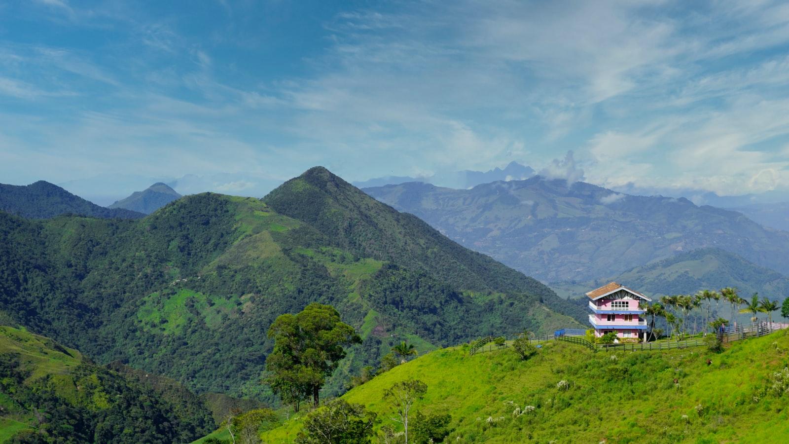 Caminos de Plenitud en Medellín: Laureles, Geriatría que Marca la Diferencia