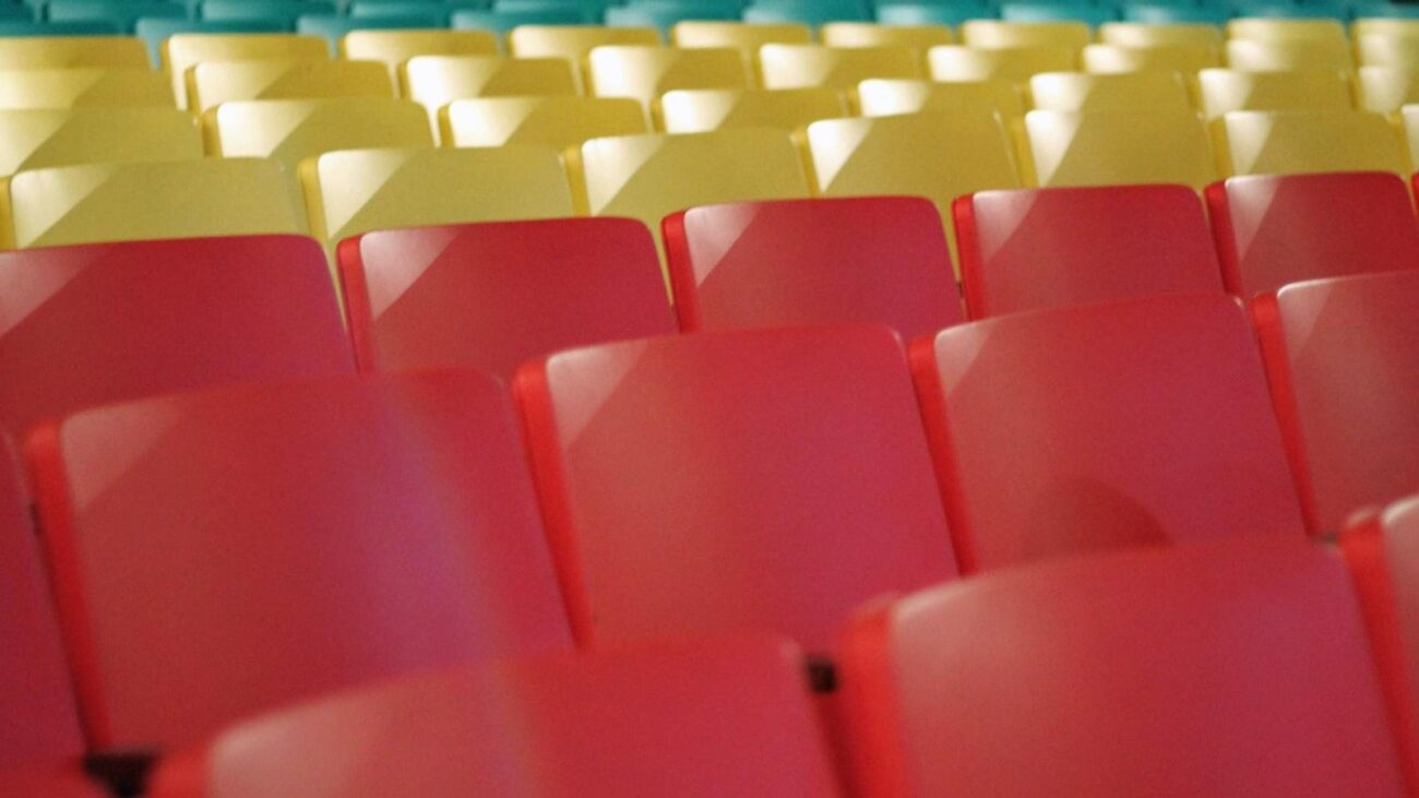 En Medellín, la ciudad de las flores, Hogares Geriátricos florecen como oasis de bienestar y atención amorosa para nuestros mayores, creando un ambiente donde cada residente se siente parte de un lugar lleno de amor.