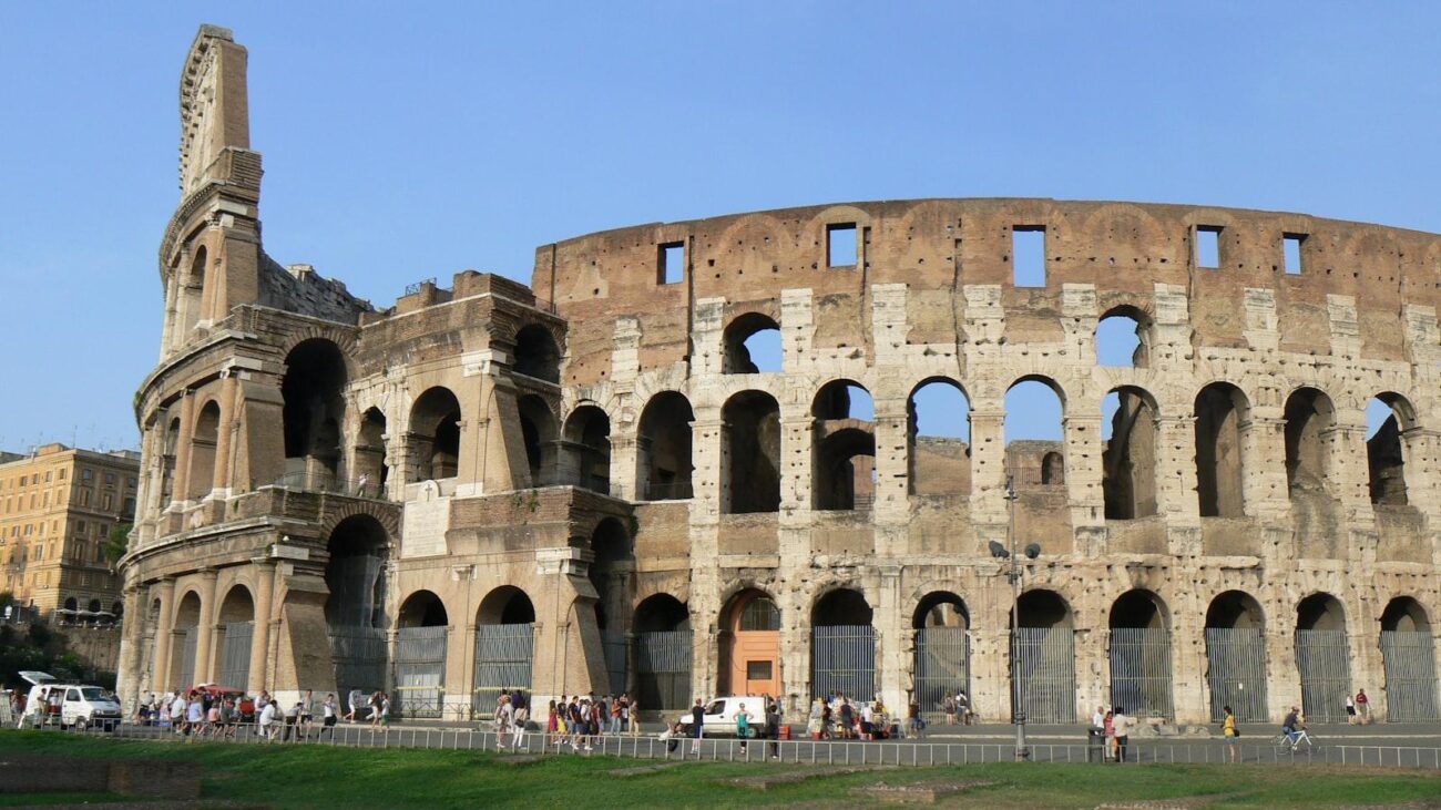 Viviendo con Plenitud en Medellín: Simón Bolívar, Hogar Geriátrico que Marca la Diferencia