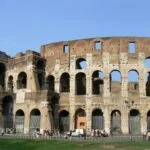 Viviendo con Plenitud en Medellín: Simón Bolívar, Hogar Geriátrico que Marca la Diferencia