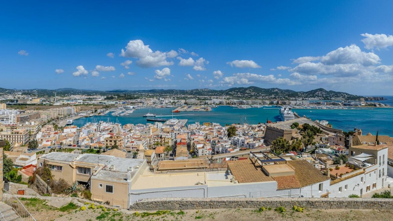 Florida Nueva Medellín: Donde la Experiencia de Vida se Convierte en Atención Geriátrica Apacible