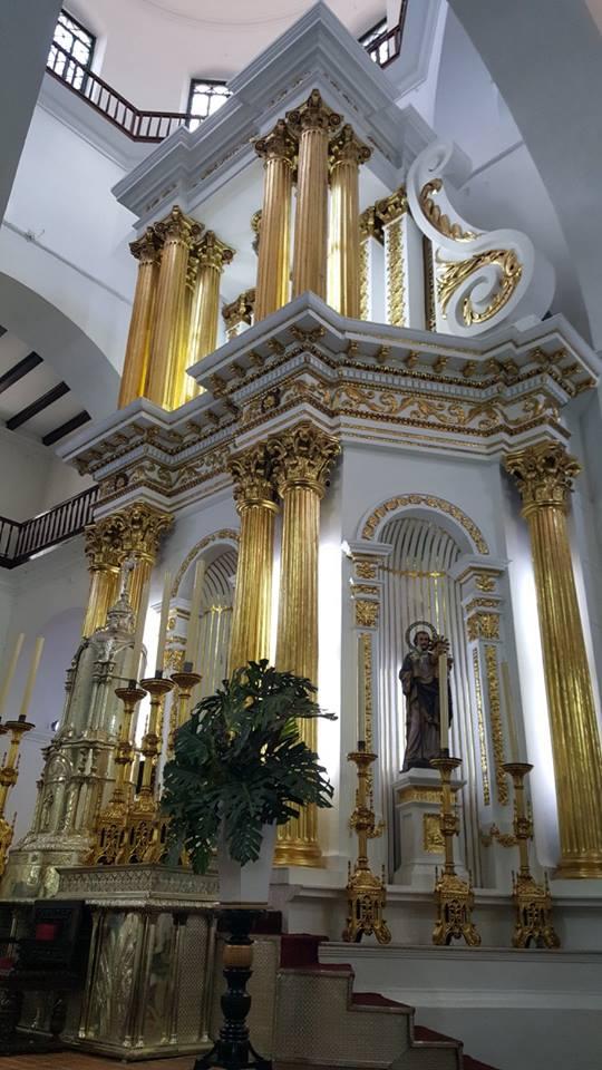 La Candelaria Medellín: Donde la Experiencia de Vida se Convierte en Atención Geriátrica Luminosa