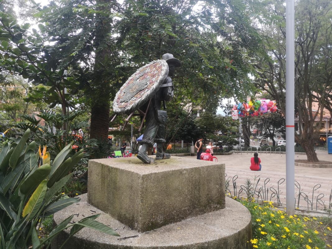 La Floresta Medellín: Atención Geriátrica de Calidad en un Entorno Relajante