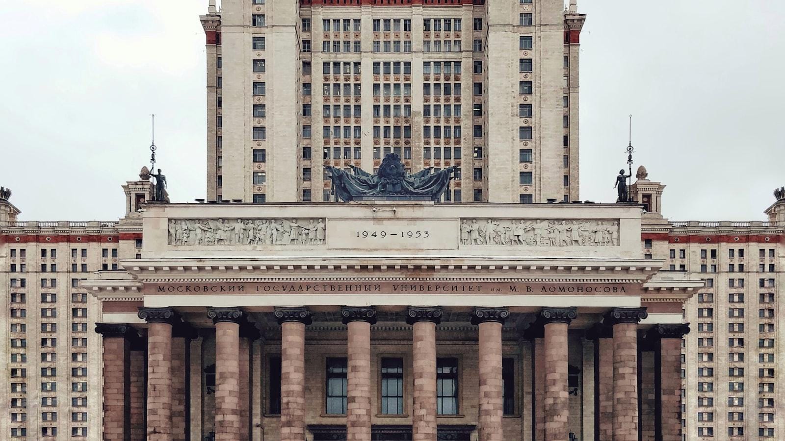 Viviendo con Plenitud en Medellín: Altos del Poblado, Hogar Geriátrico que Marca la Diferencia