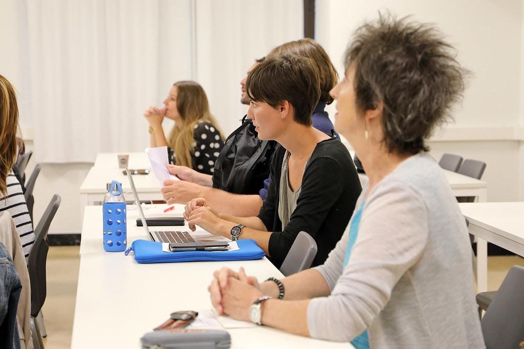 Investigaciones recientes sobre la rehabilitación pulmonar en el asma geriátrico.