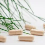 Ejercicios de Pilates adaptados para personas mayores con asma.