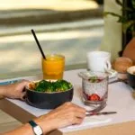 Preguntas y respuestas sobre la interacción de medicamentos para la diabetes en ancianos.