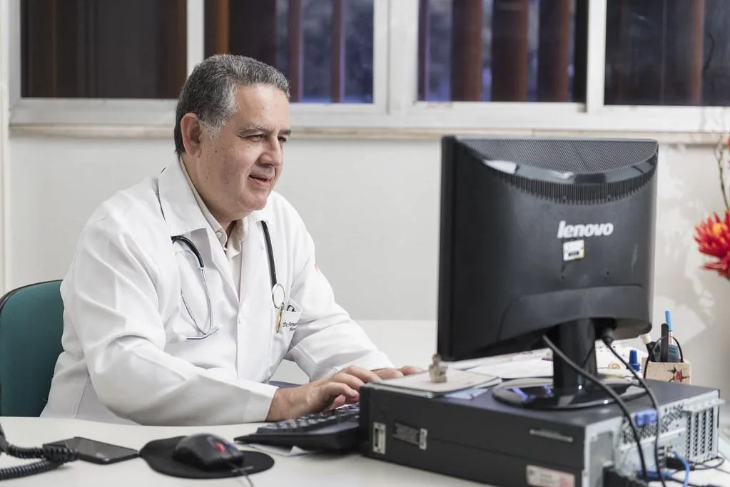 Importancia de la Implementación de Telemedicina en Hogares Geriátricos