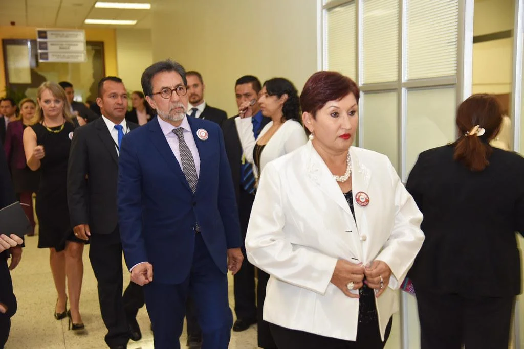 - Atención integral y‌ especializada para ‍adultos mayores