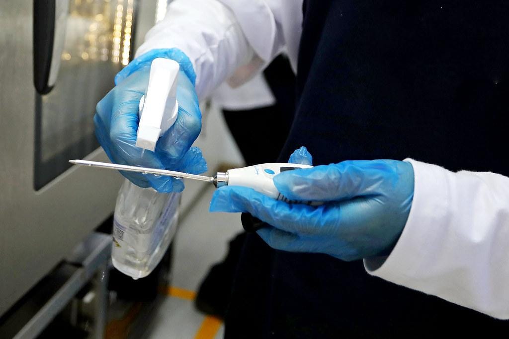Protocolos médicos actualizados y seguimiento constante en hogares geriátricos de Medellín