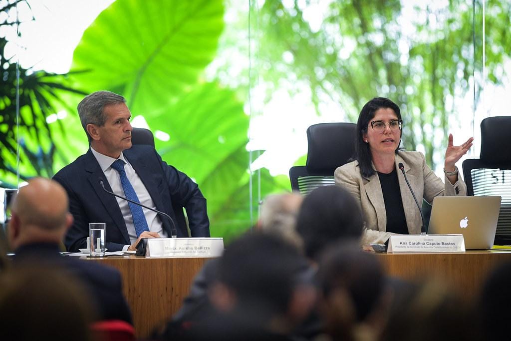 La relevancia del control de factores de riesgo como la hipertensión y el colesterol alto