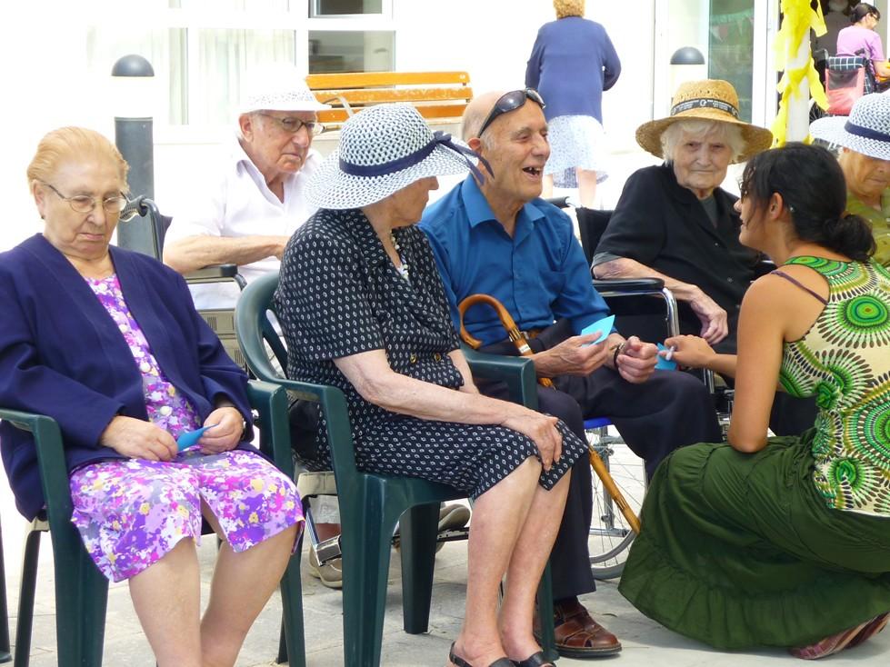 Hogares geriátricos en Medellín que te invitan a ser parte de una comunidad vibrante, donde cada día es una nueva oportunidad para vivir plenamente.