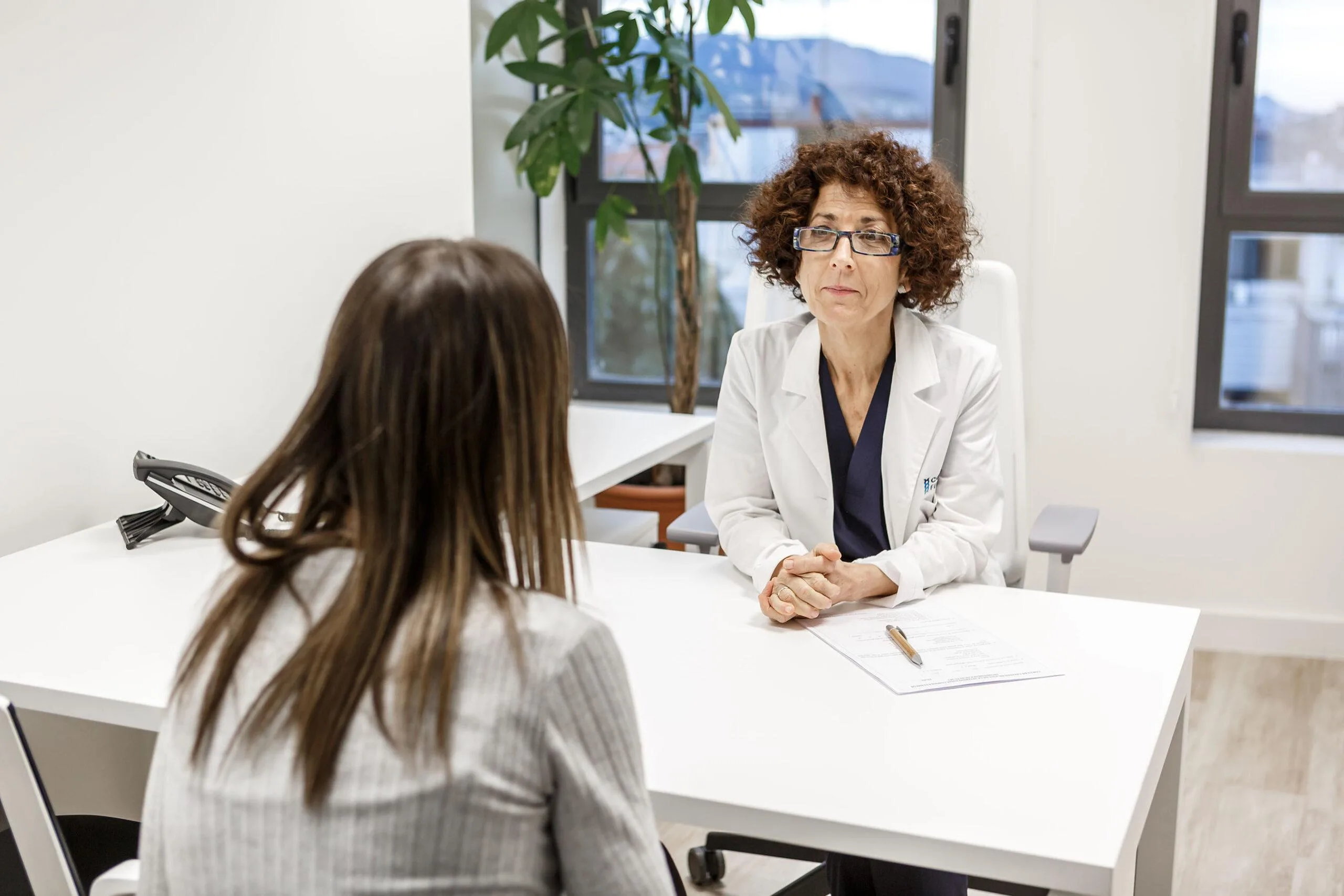 Consideraciones importantes al elegir el tratamiento farmacológico en la tercera edad