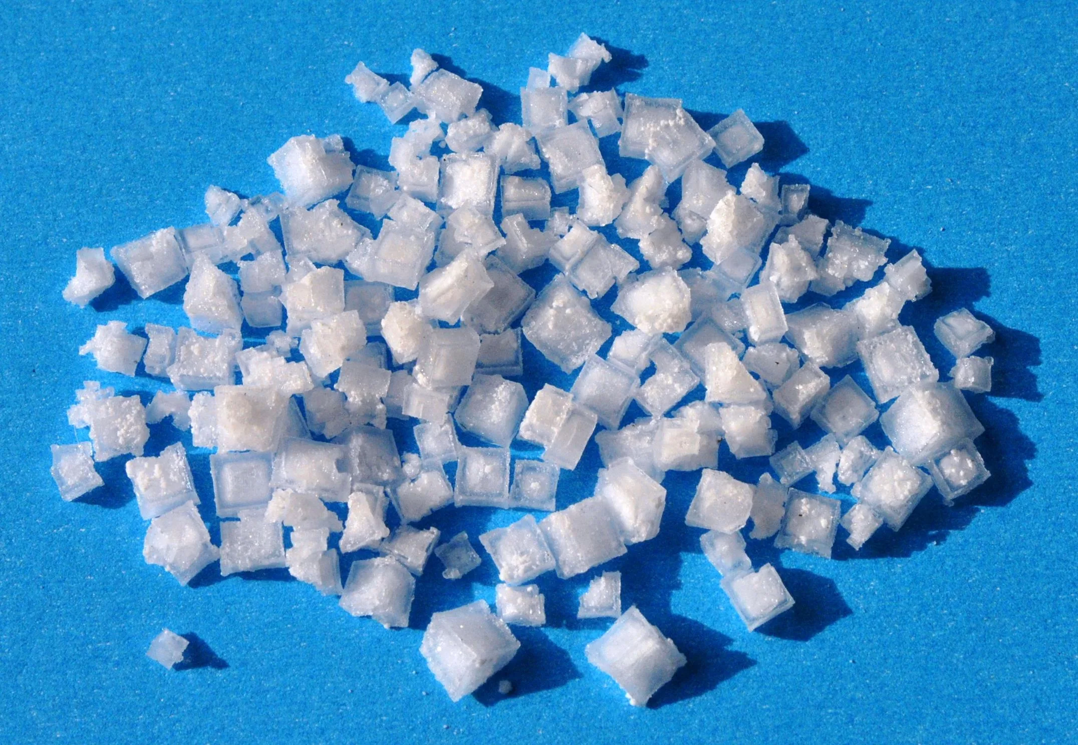 Recomendaciones sobre el consumo de sodio para prevenir la retención de líquidos