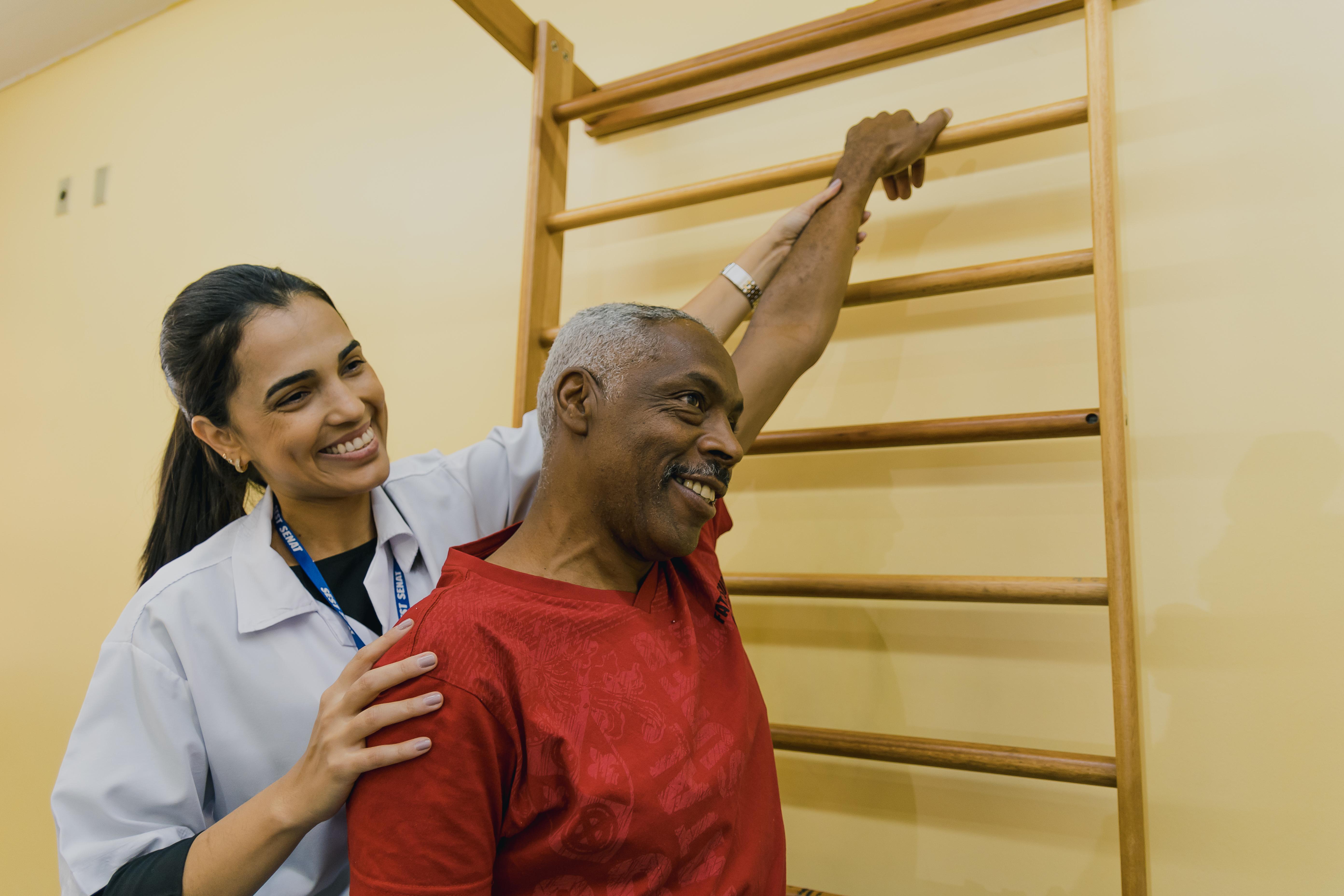 Beneficios de la fisioterapia para tu ⁢salud ⁣física