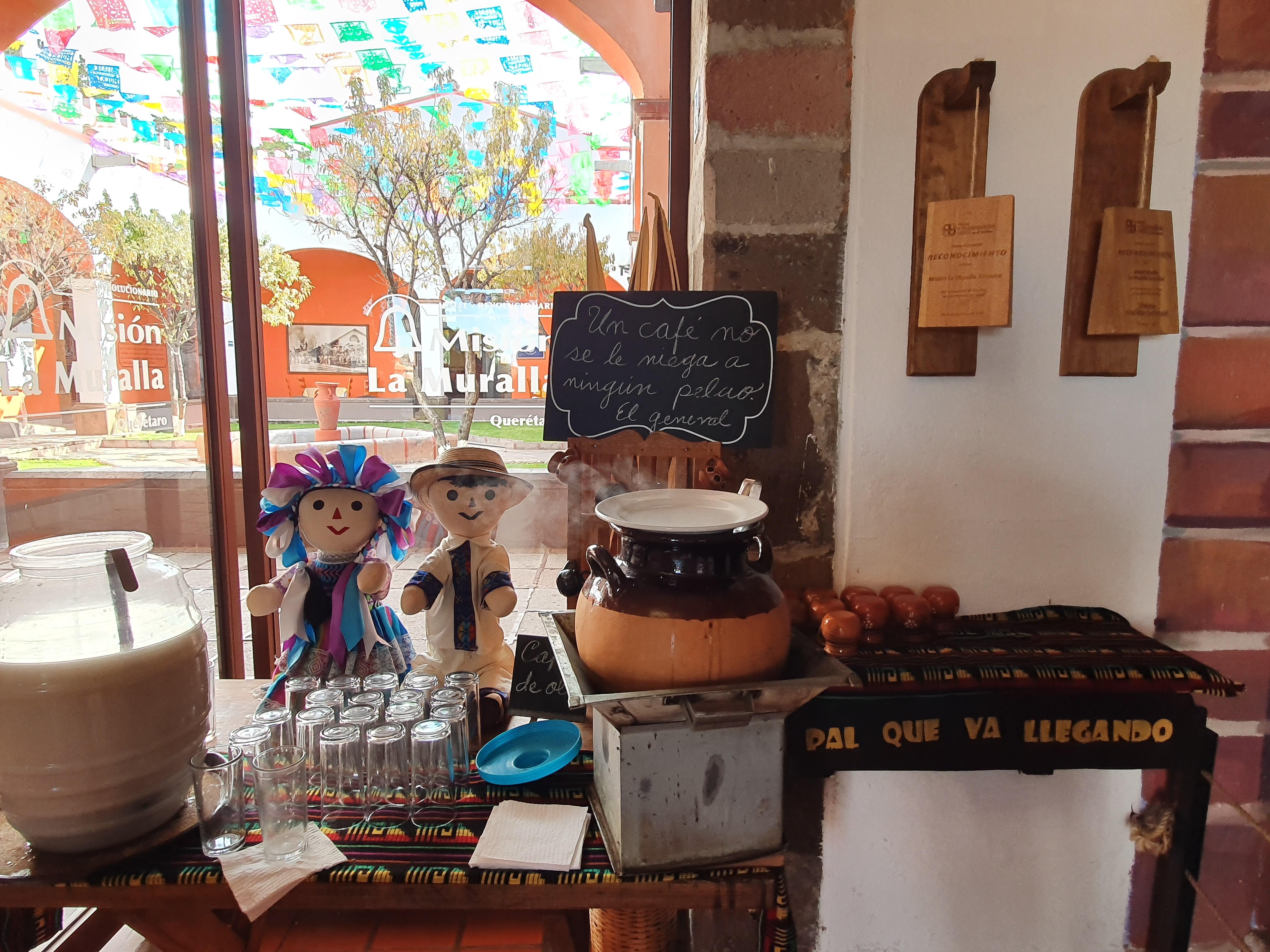 Disfrutando de la hospitalidad‍ y la gastronomía local