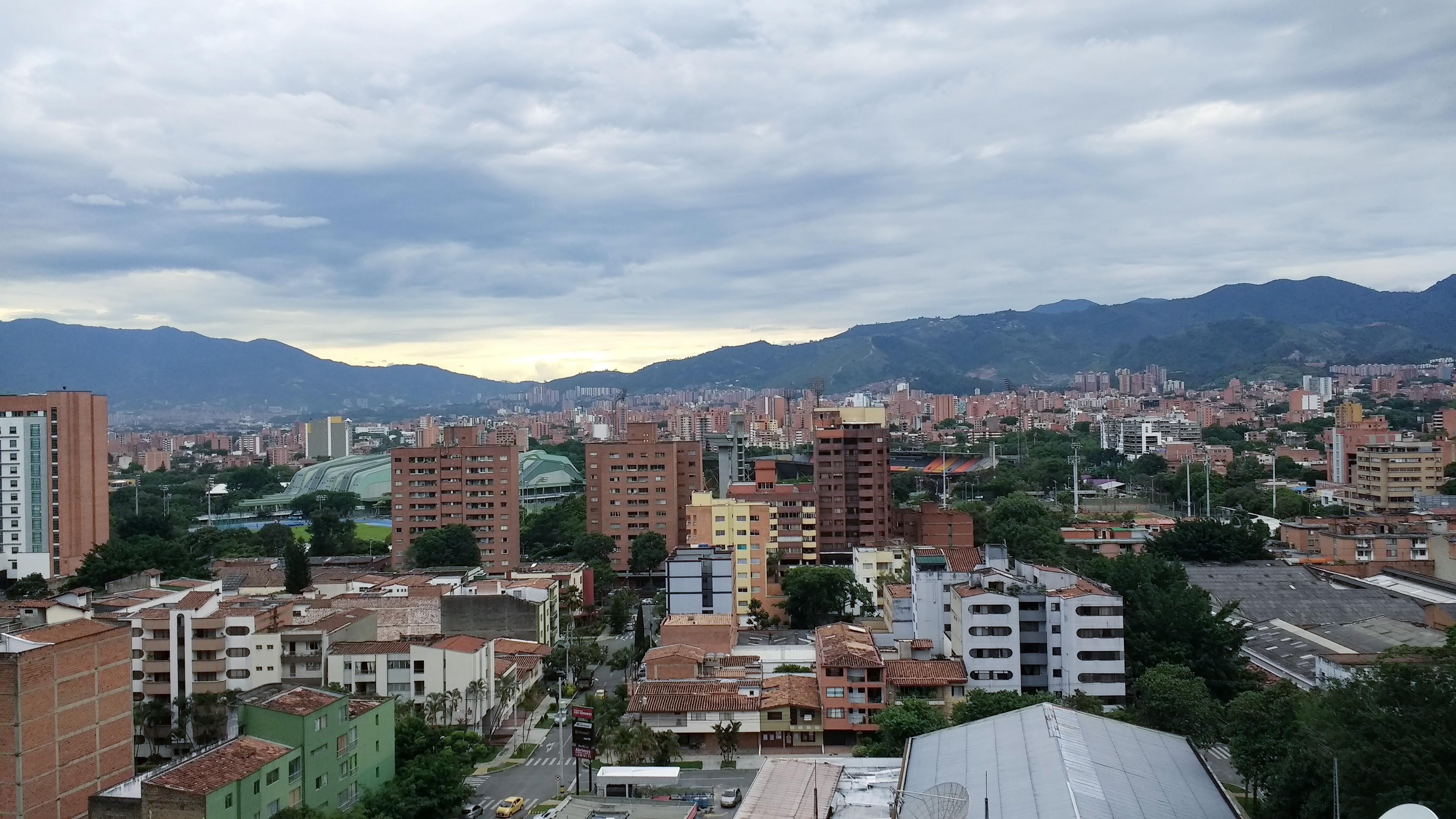 - Cómo Los⁤ Colores Medellín fomenta la independencia‍ y la‍ vitalidad en los ⁣adultos mayores
