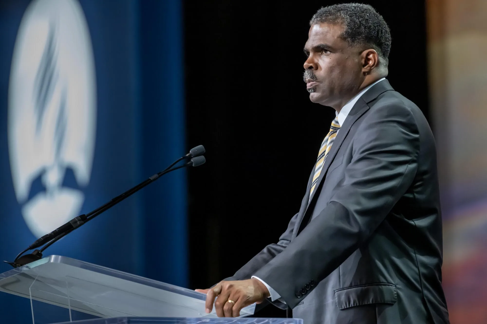 - Desafíos específicos en hogares geriátricos para pacientes con asma