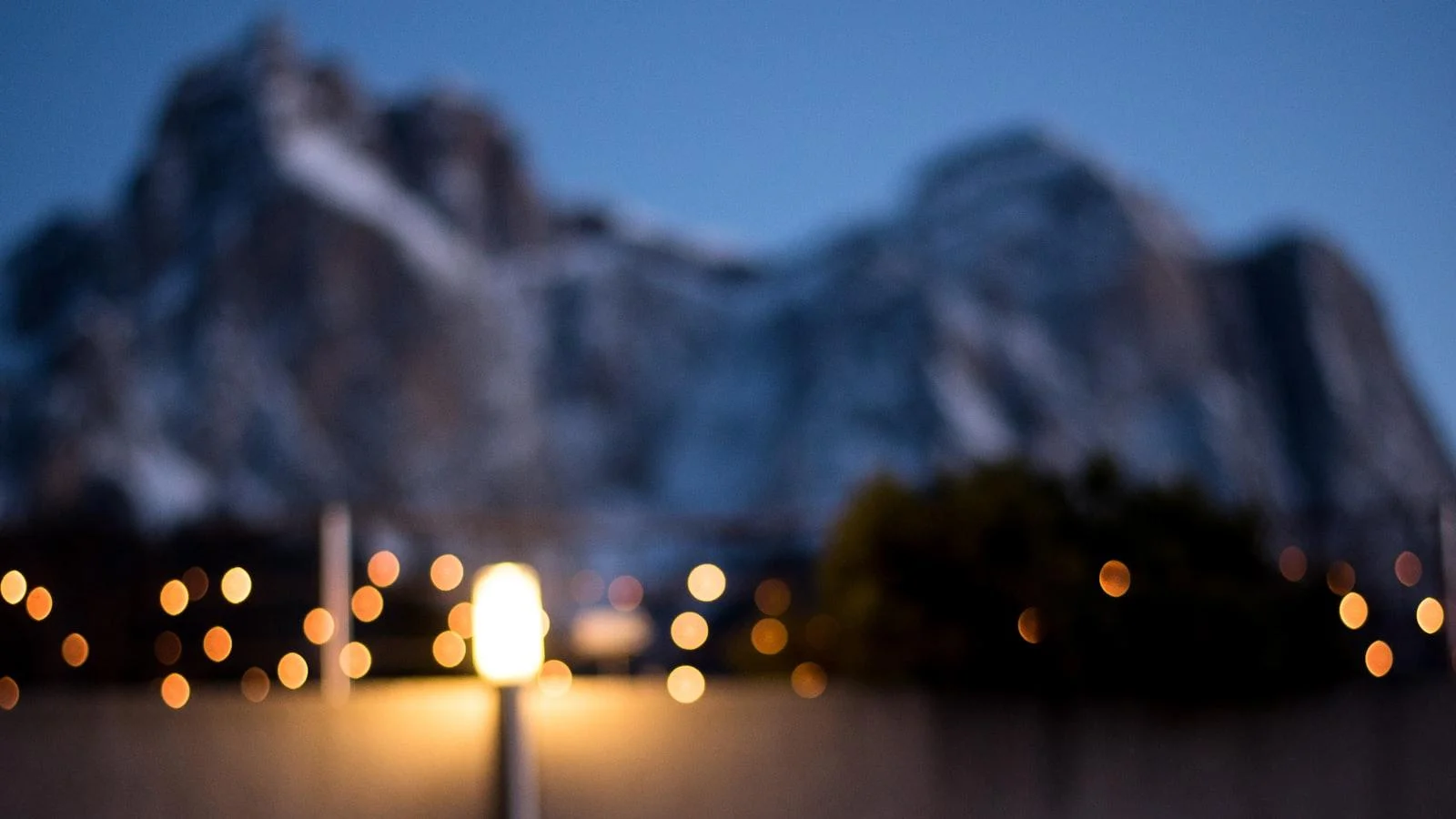 Ambiente ⁣cálido y⁣ acogedor: creando un hogar‍ lejos ⁤de casa