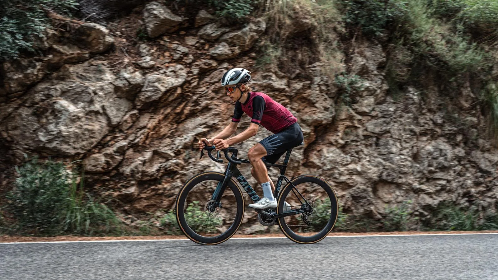 Factores que impactan la adhesión de adultos mayores a los planes de acción
