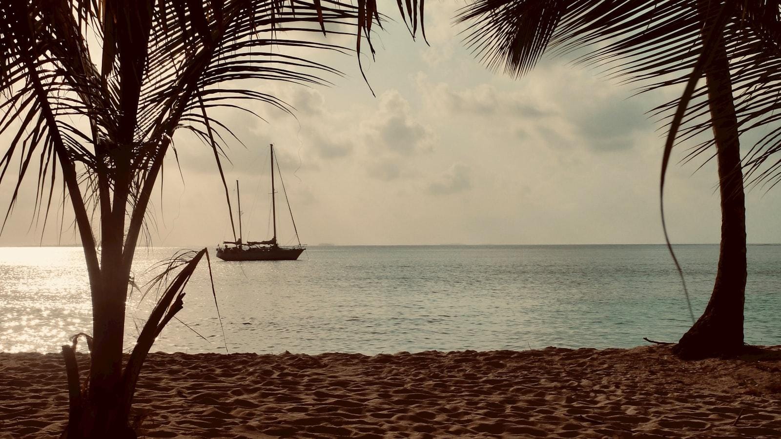 Factores climáticos que pueden desencadenar crisis de asma en pacientes de Medellín