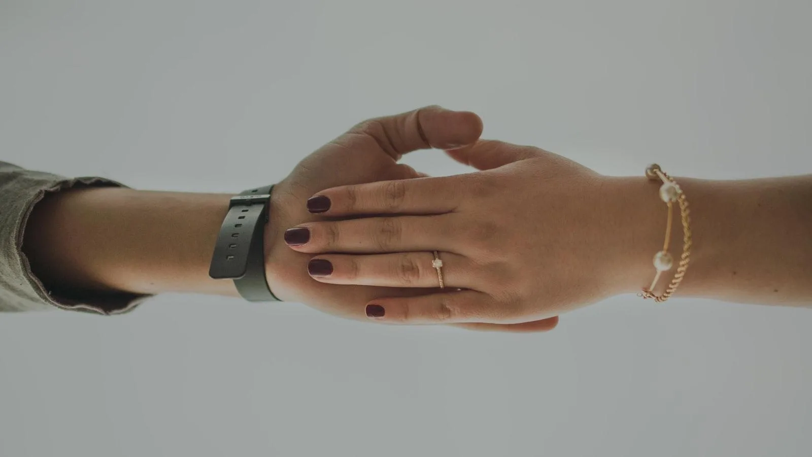 Apoyo ‍emocional⁤ y social: clave en el bienestar de los⁢ adultos‍ mayores