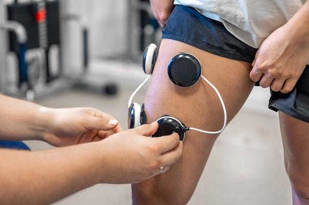 3 terapias innovadoras que están mejorando la vida de personas con HPN en hogares geriátricos de Medellín