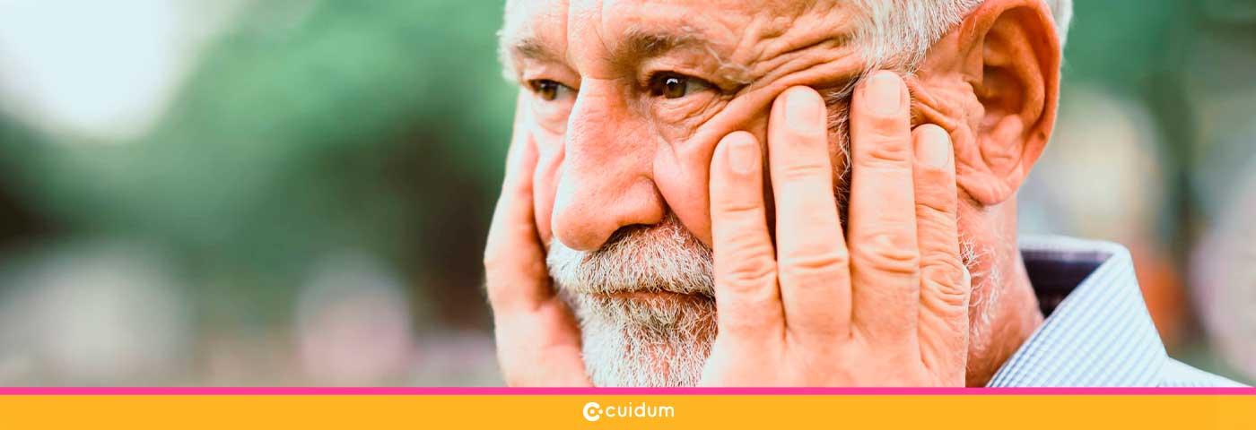 Los estudios muestran que el apoyo familiar es fundamental para personas con Parkinson en geriátricos de Medellín