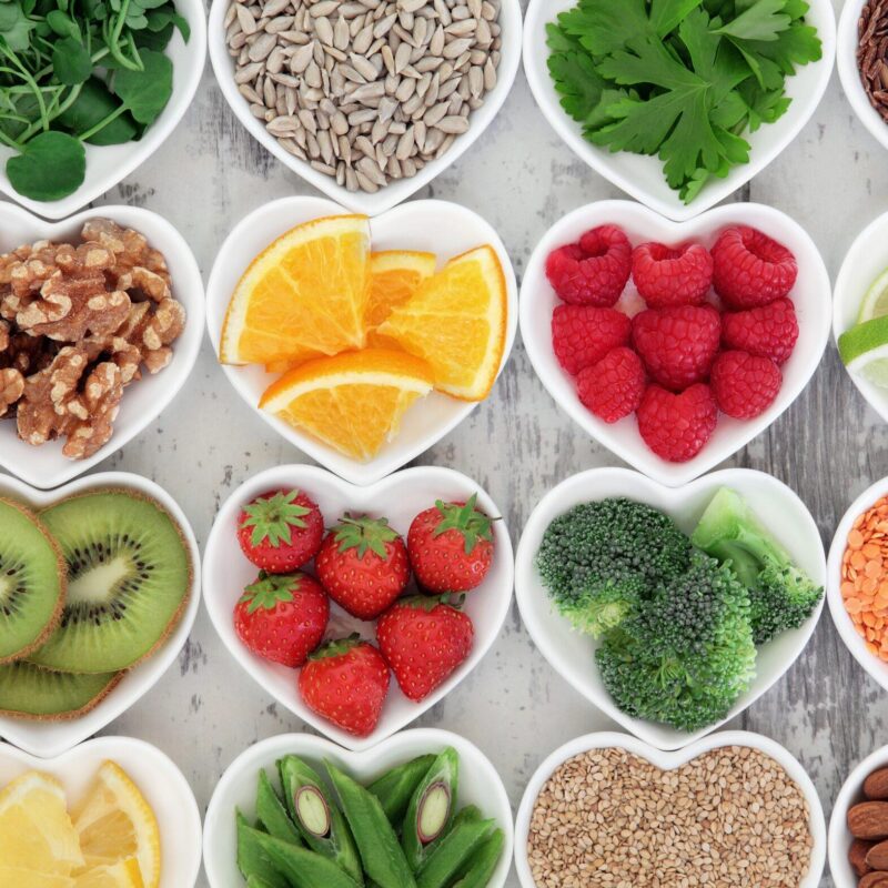 5 alimentos que favorecen la salud cardiovascular en geriátricos de Medellín