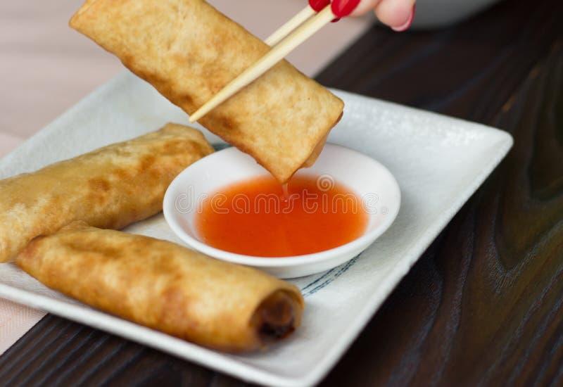 Rol de los cuidadores en el seguimiento y apoyo del tratamiento para pacientes geriátricos con insuficiencia cardíaca congestiva