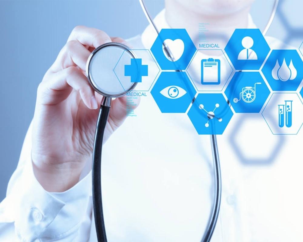 Supervisión médica especializada en el seguimiento del aneurisma aórtico reparado