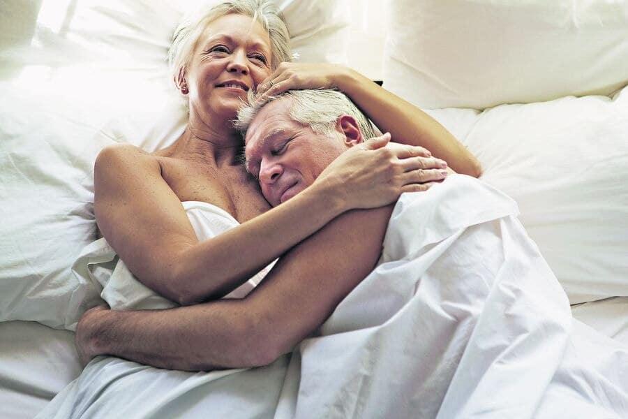 «Sexualidad y tercera edad: enfoque integral en residencias geriátricas»